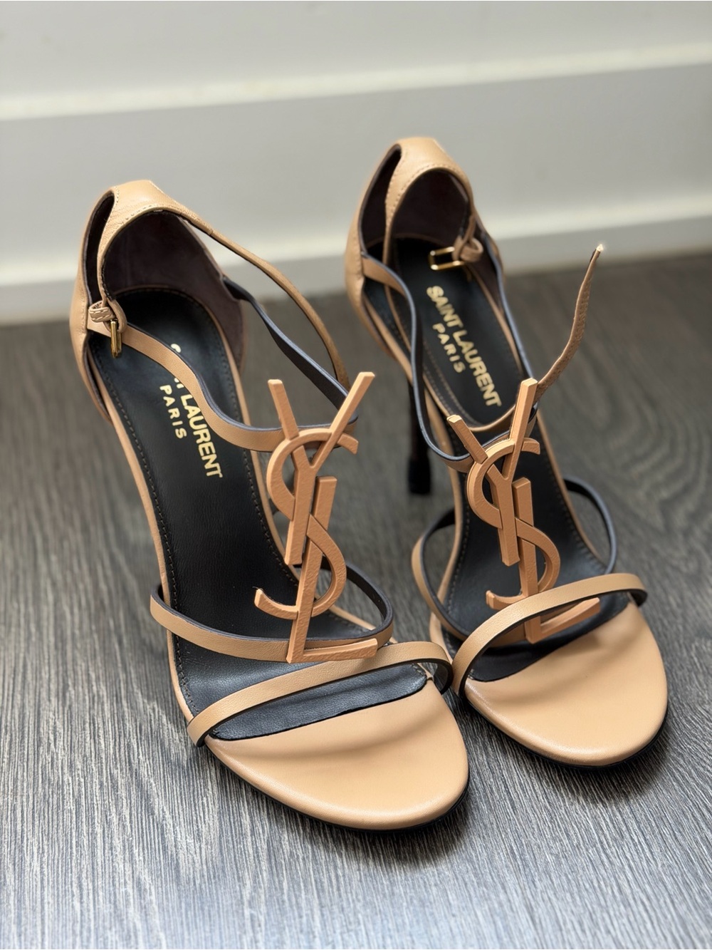 Saint Laurent Opyum 110 sandals in nude/beige leather, size EU 39.